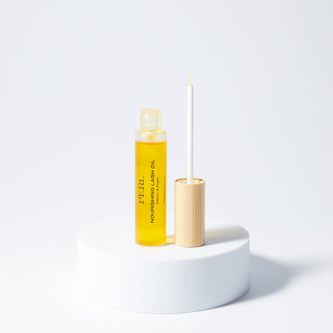 NOURISHING LASH OIL